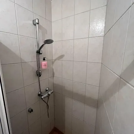 Cozy Flat With Fireplace Διαμέρισμα *